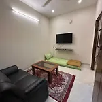 Modern Comfortable 1Bhk Prime Location Service Apartments