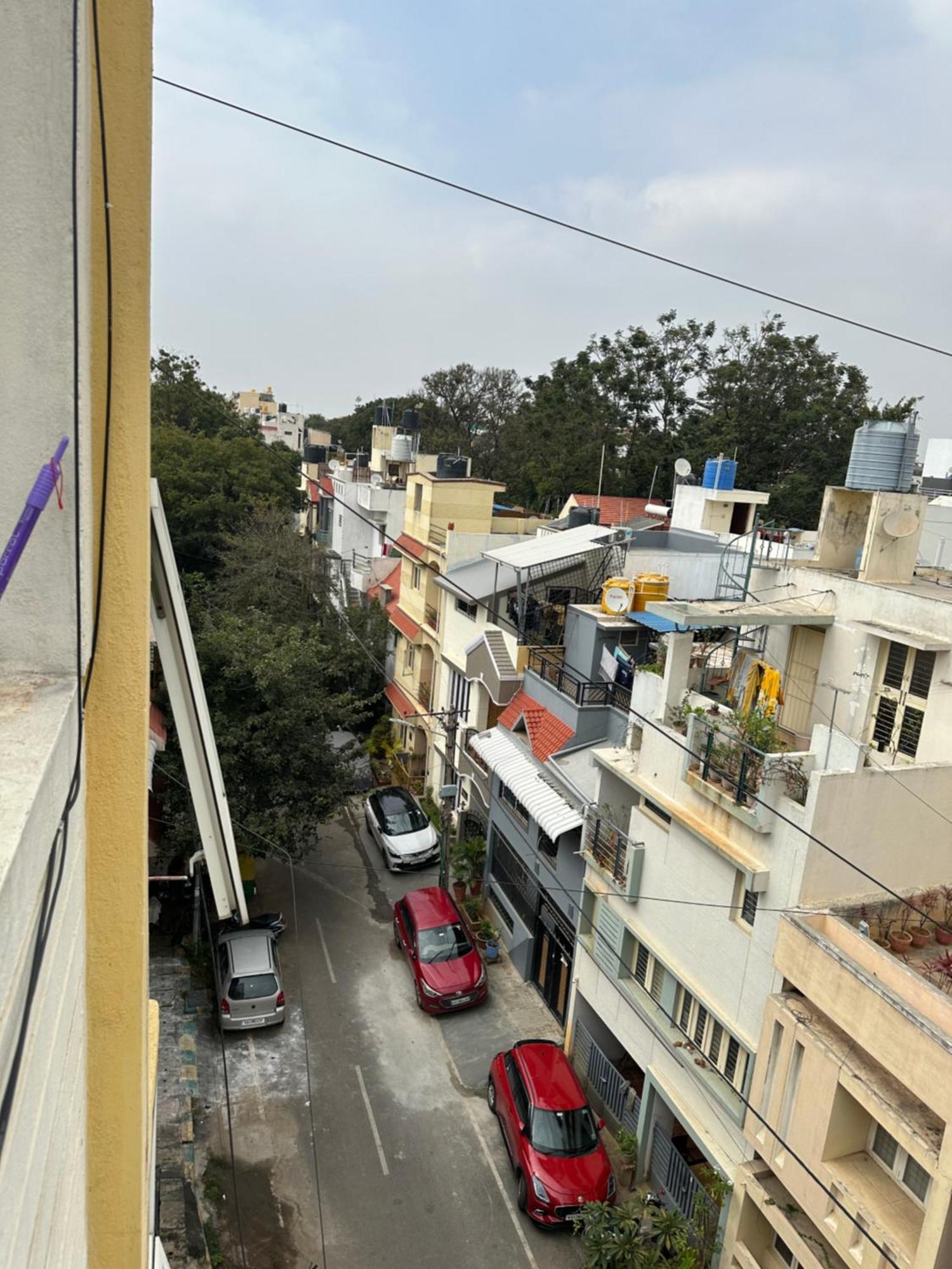 Modern Comfortable 1bhk Prime Location Service *